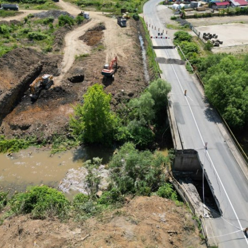 pod temporar din polonia inlocuieste podul prabusit de pe DN1c in baia mare