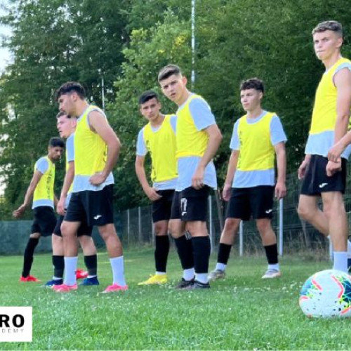 clasamentul academiilor de copii și juniori din România