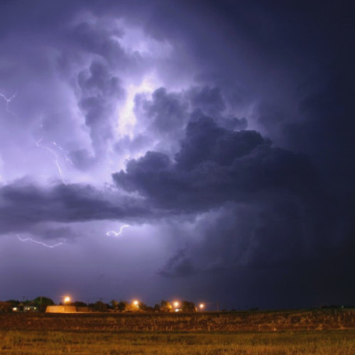 Alertă meteo în sudul țării și în mare parte din România pentru vreme caniculară și furtuni violente