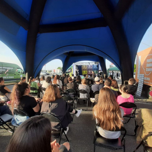 caravana Shakespeare – peste tot duce Shakespeare în sufletul românilor