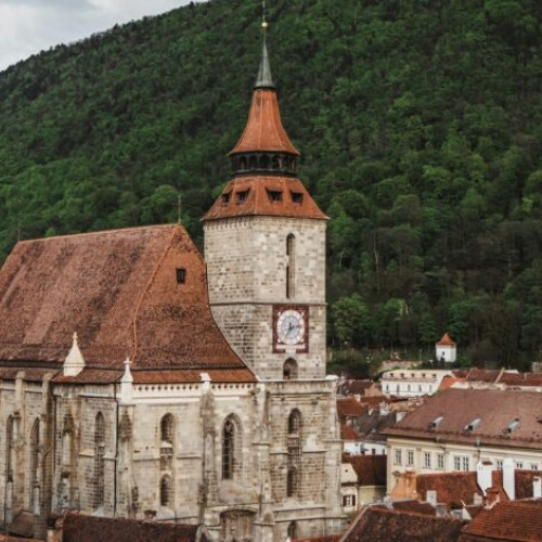 Cum să organizezi un city break de vis la Brașov vara