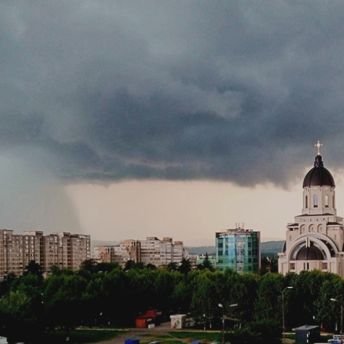 Bacăul, sub avertizare de cod portocaliu din cauza fenomenelor meteo extreme