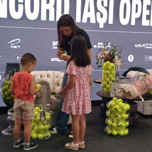 Simona Halep, întâlnire de neuitat pentru fanii din Iași