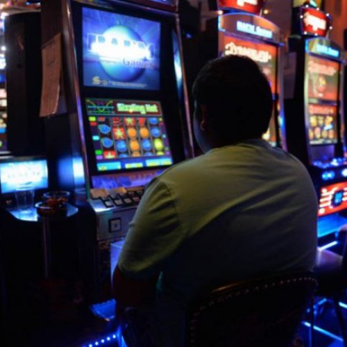 Guvernul reduce impozitul pe câștigurile din jocurile de noroc înainte de pachetul de austeritate