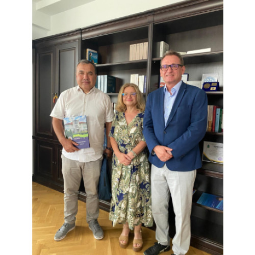 universitatea din oradea explorează parteneriate internaționale cu universitatea din samarcanadocam