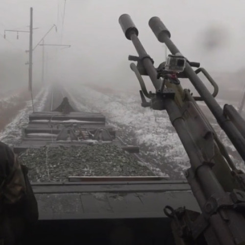 Trenurile blindate din era sovietică, revin în istriba Donbasului pentru sprijin logistic