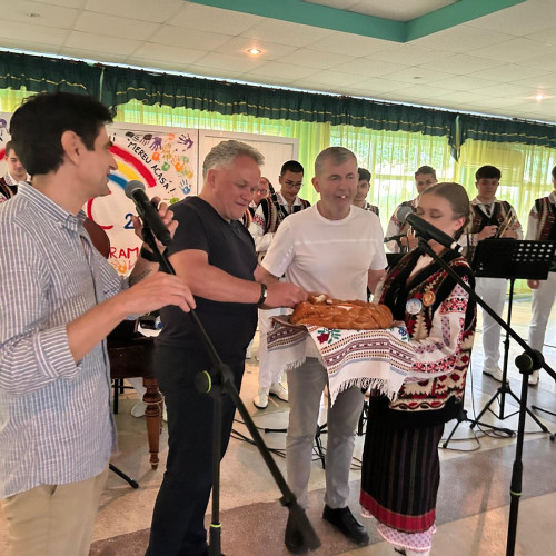 deschiderea taberei pentru copii din comunitățile românești de la Agafton