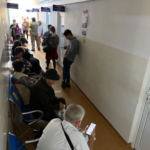 Cinci medici, liste de așteptare până în octombrie la neurologie în Botoșani