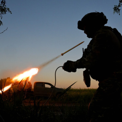 Armata rusească avansează lent pe frontul ucrainean, potrivit BBC, fiind estimat că, dacă ritmul actual se menține, Rusia ar avea nevoie de cel puțin 70 de ani pentru a cuceri întreaga Ucraină. În ultima lună, forțele ruse au ocupat o suprafață de aproximativ 556 de kilometri pătrați, adică aproape dublul suprafeței municipiului București, notează DeepState, un grup ucrainean de analize militare, care monitorizează zilnic linia frontului.