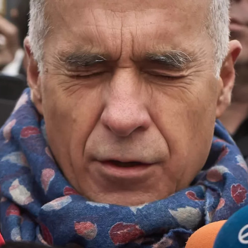 fost candidat extremist și pro-rus la președinția României, pus sub acuzare pentru propaganda legionară