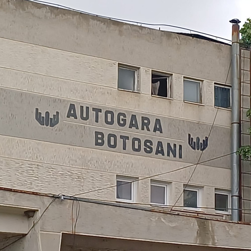Autogara veche din Botoșani, închisă oficial din cauza condițiilor necorespunzătoare