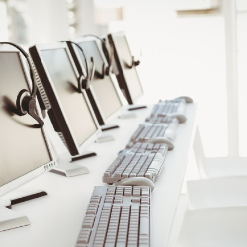 Grupare de escroci de tip call-center, destructurată de DIICOT