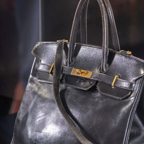 geanta lui Jane Birkin, vanduta la licitatie cu 7 milioane de euro la Paris