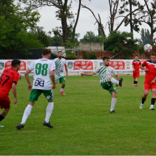 Clubul atletism oradea a avut un start dur în faza regională a Cupei României, după ce a fost învins de Viitorul Livezile, echipă considerată mai dificilă decât se anticipa. Deși au fost mai periculoși pe teren, orădenii au plecat acasă fără niciun punct, după o partidă plină de evenimente și ocazii.