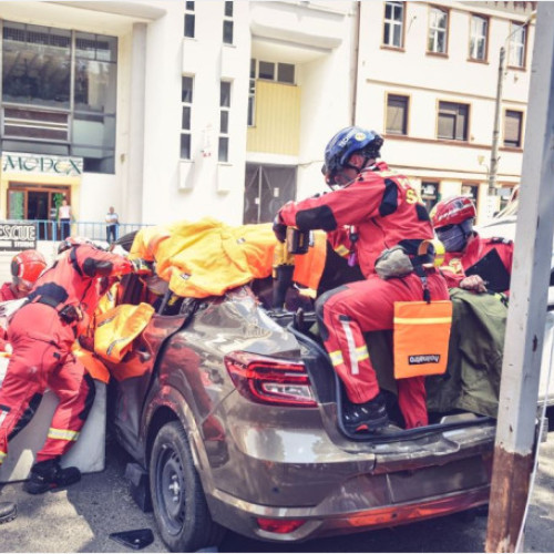 echipa ISU Bihor pe podium la competiția națională de descarcerare și prim ajutor