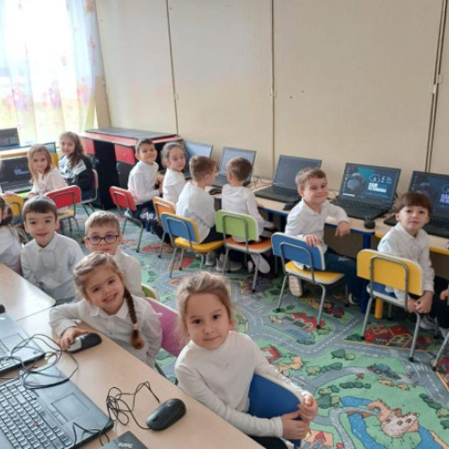 Italienii vor dona 4.000 de calculatoare recondiționate către organizații din întreaga țară