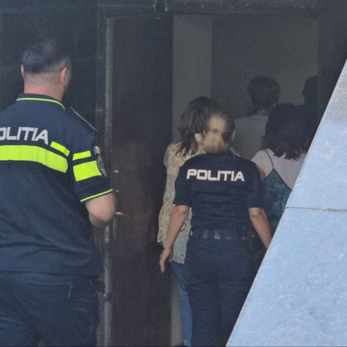 Cercetări ample împotriva unei rețele specializate în trafic de persoane și fraude cu imobile în Constanța