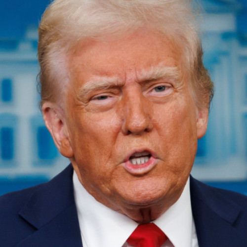 donald trump, prezentat ca superman pe pagina de facebook a Casei Albe