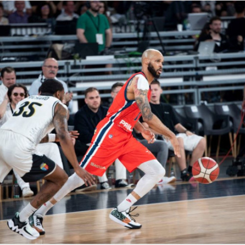 CSM Oradea va juca în Bulgaria turneul de calificare în grupele Ligii Campionilor la baschet, după ce în ultimii doi ani a participat la faza preliminară în Turcia. Potrivit informațiilor din partea Basketball Champions League, toate cele trei turnee de calificare pentru sezonul 2025/26 se vor desfășura între 19 și 25 septembrie, la Samokov, Bulgaria.