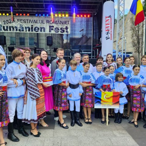 Primarul Brașovului, George Scripcaru, a efectuat o vizită oficială în orașul înfrățit Nurnberg, pentru consolidarea relațiilor bilaterale și dezvoltarea unor noi parteneriate europene. În timpul vizitei, edilul a avut întâlniri cu omologul său, Marcus Konig, și cu reprezentanți ai autorităților locale din Nurnberg, notează newsbv.ro.