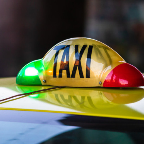 Bărbat de 30 de ani, arestat în Dolj după o agresiune într-un taxi