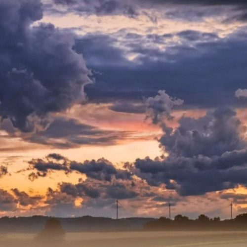 Alertă de cod galben pentru instabilitate atmosferică în mai multe județe din România