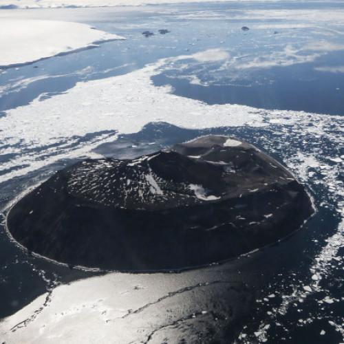 tensiuni în creștere în regiunea arctică și bătălia pentru control