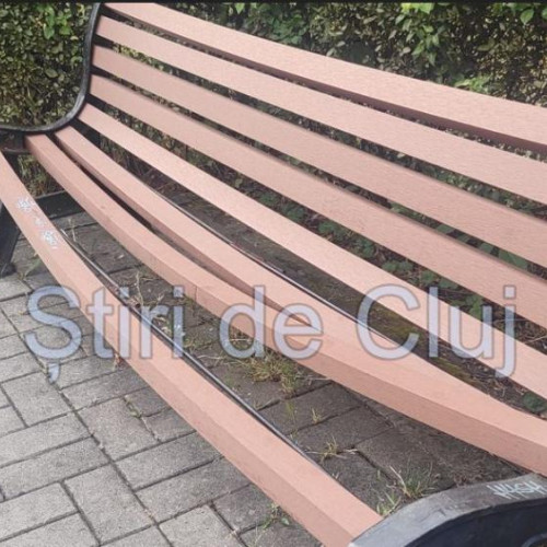 Bancile din parcul din Gheorgheni, Cluj-Napoca, în stare de degradare