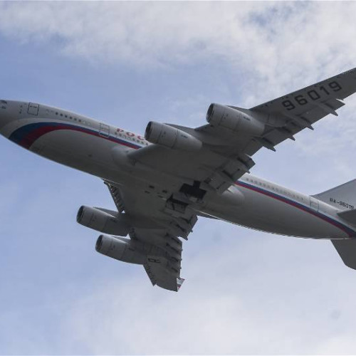 Apararea aeriană rusă a deschis focul asupra unui avion civil din cauza unei confuzii