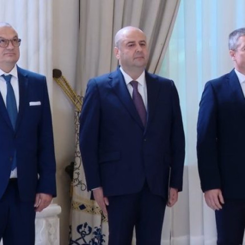 Trei judecători noi numiți la Curtea Constituțională depun jurământul
