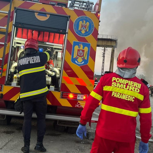 Auto vs. incendiu: autobuz în flăcări la Alba Iulia