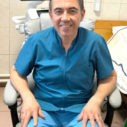 Spitalul municipal Ploiesti, un simbol al sistemului medical din Prahova, a obținut cea mai înaltă acreditare acordată de autoritățile sanitare din România, categoria a II-a, fiind recunoscut pentru standardele sale de calitate. Potrivit spuselor dr. Octavian Petre, directorul medical al spitalului, acest rezultat reprezintă eforturile întregii echipe medicale și administrative. &quot;Spitalul nostru a fost evaluat de Autoritatea Națională de Management al Calității în Sănătate și încadrat în categoria a-II-a, cel mai înalt nivel posibil pentru sistemul românesc,&quot; noteaza citeaza ziarulprahova.ro.