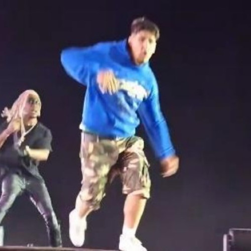 Adolescent a sărit de pe scena festivalului „Beach, Please!” de la Costinești, după un gest indus de rapperul american Destroy Lonely