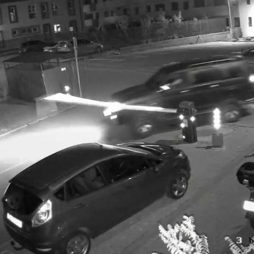 incident în Florești: șoferul unui SUV lovește bariera și nu oprește