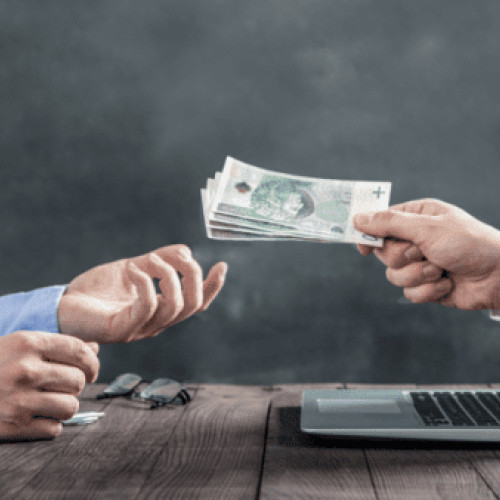 Cum să retragi bani online rapid și în siguranță în România