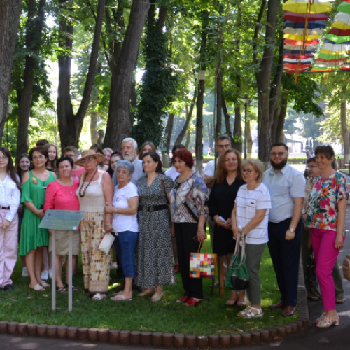 Trupul sculptorului Dan Mateescu, un simbol pentru Tecuci, a fost repus în memoria comunității