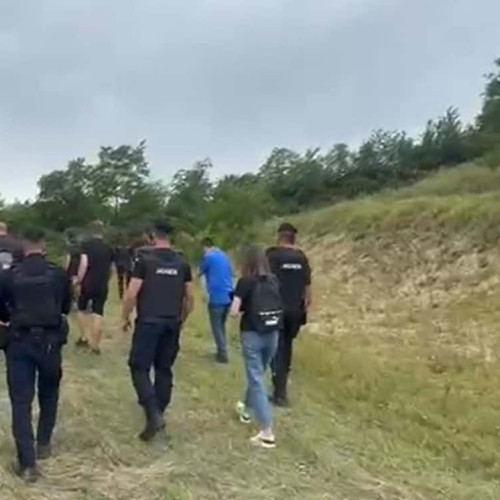 Crima şocantă în Mureş: bărbat urmărit după ce şi-a ucis fosta iubită şi a incendiat locuinţa