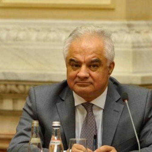 Leul a înregistrat o ușoară apreciere la începutul acestei săptămâni, în contextul în care alte monede din proximitatea zonei euro s-au depreciat. Această evoluție a fost influențată de declarația lui Donald Trump, potrivit căreia va impune taxe vamale de 30% pentru importurile din Uniunea Europeană.