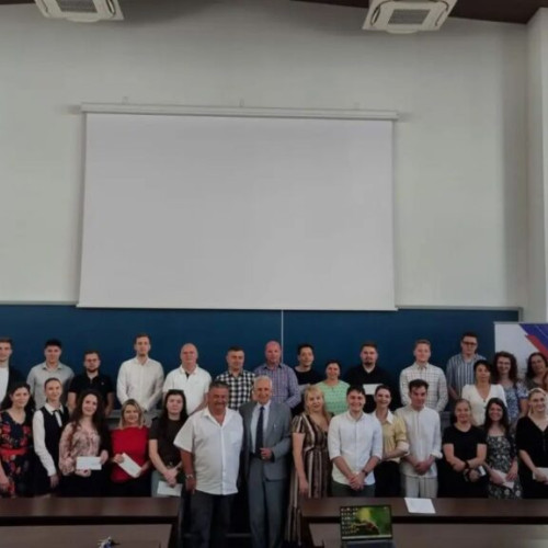 universitatea tehnică "Gheorghe Asachi" din Iași a premiat 22 de absolvenți pentru cele mai inovatoare și aplicabile lucrări de licență și disertație