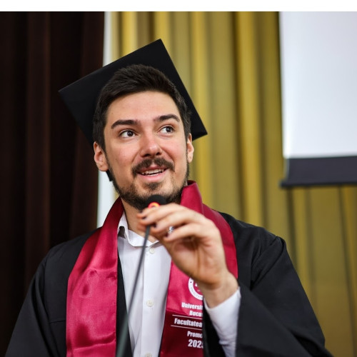 Andrei-Mihai Tanase, tânăr implicat în reformarea educației și drepturilor tinerilor din România