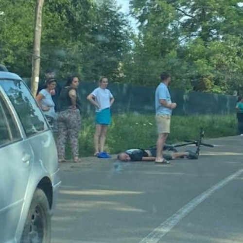 Bărbat din Botoșani accidentat după ce a căzut de pe bicicletă