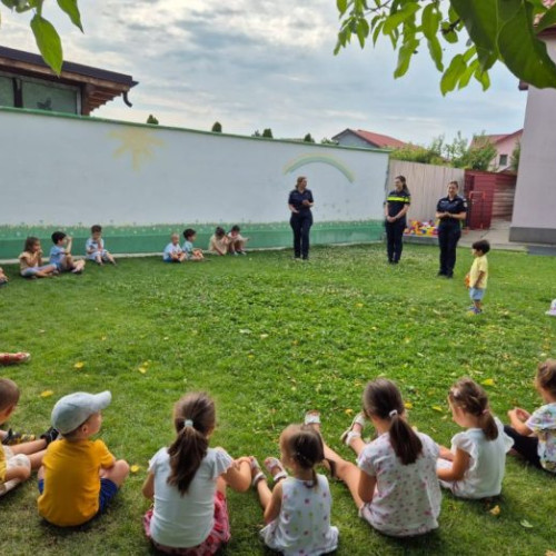 activități de informare pentru elevi și preșcolari în vrancea în vacanța de vară