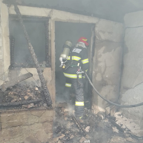 explozie cauzată de acumulare de gaze a distrus o casă în gorbanesti