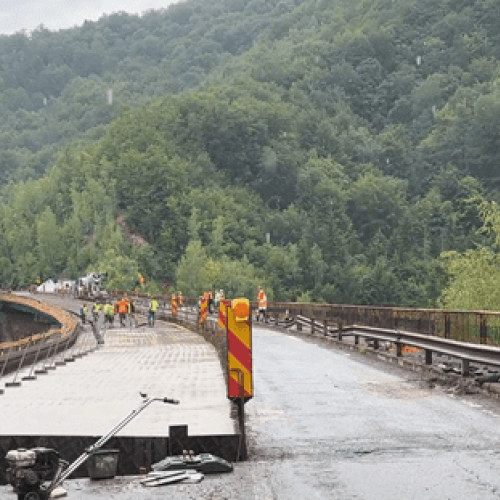 reabilitarea viaductului Gramatic de pe drumul national 10, in apropierea Lunca Jaristei