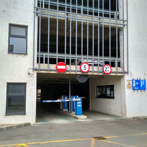 Nouă sesiune pentru rezervarea locurilor de parcare din parcarea R5 din Mazepa I