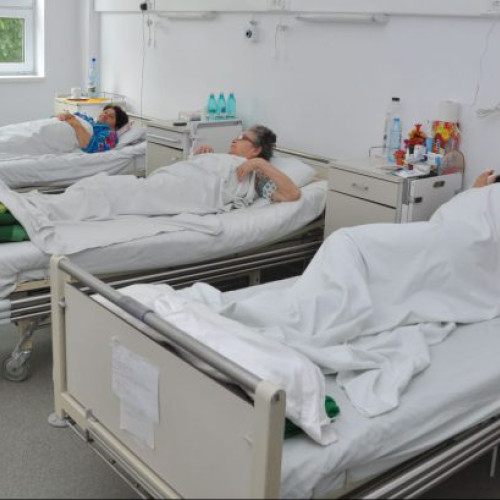 Propunere privind salarizarea în funcție de performanță, susținută de premierul Ilie Bolojan, considerată corectă de sindicaliștii din Sanitas Buzău, dar cu condiția ca munca personalului din spitale să fie corelată cu salariile. Potrivit lui Gratiela Constantin, președintele Sanitas Buzău, nu este normal ca personalul din secții sau spitale neperformante să beneficieze de aceleași drepturi salariale ca cei din structuri medicale suprasolicitate, care acoperă volum mare de muncă.