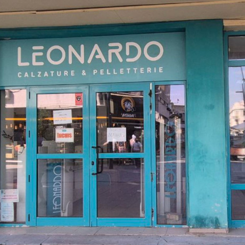 Închidere definitivă a magazinului Leonardo într-un centru comercial din Alesd