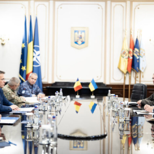 ministrul apărării naționale, Liviu-Ionuț Mosteanu, a avut o întâlnire cu ambasadorul Ucrainei în România, Ihor Prokopchuk, la sediul Ministerului Apărării. Potrivit informării, discuțiile s-au concentrat asupra situației de securitate din regiunea Mării Negre și asupra impactului războiului declanșat de Federația Rusă împotriva Ucrainei.