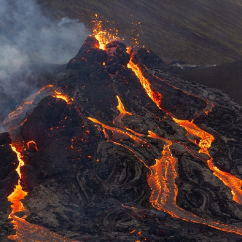 Vulcanul din Islanda a erupt din nou, fiind a 12-a oară din 2021