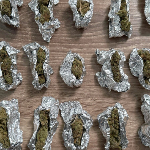 Grup infracțional de trafic de droguri destructurat în Hunedoara și Alba Iulia